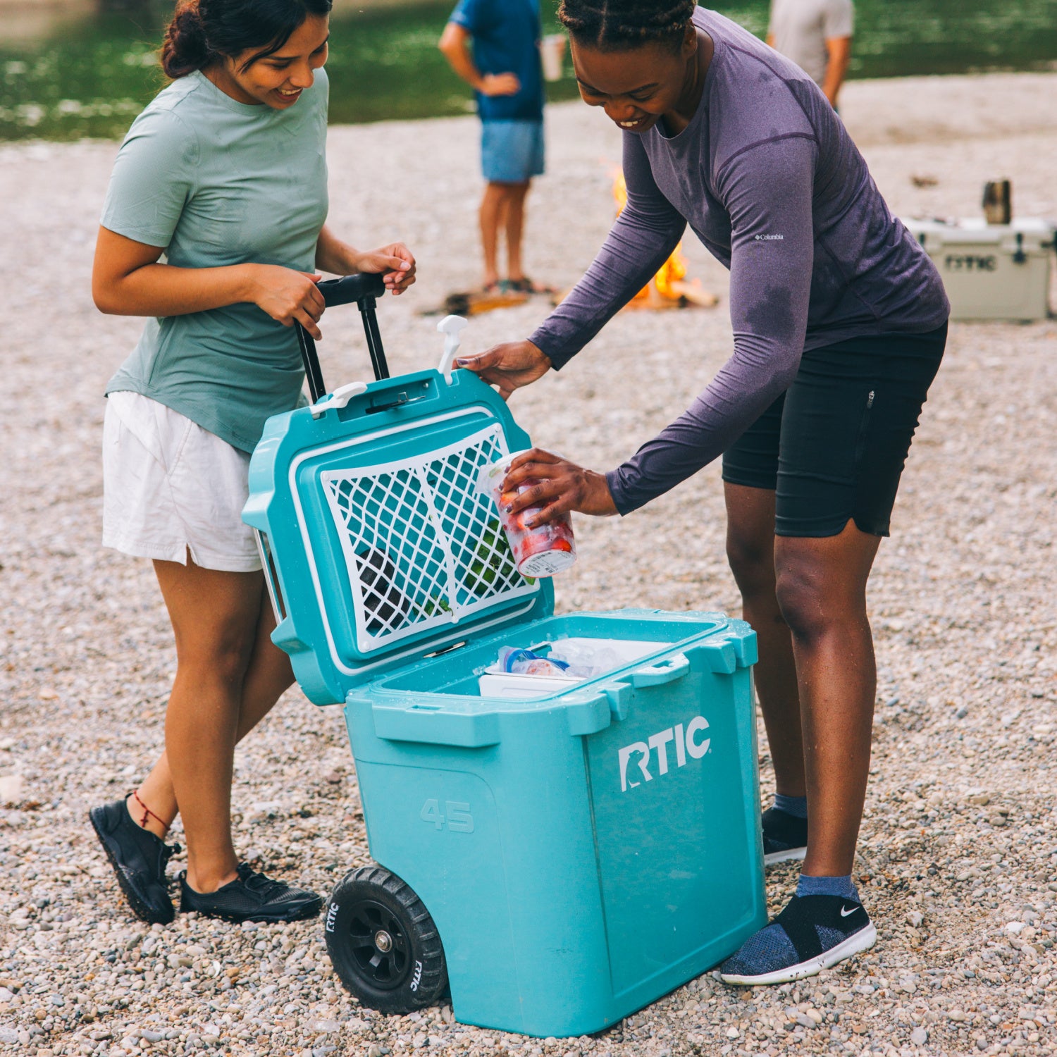 45 QT Ultra-Tough Wheeled Cooler